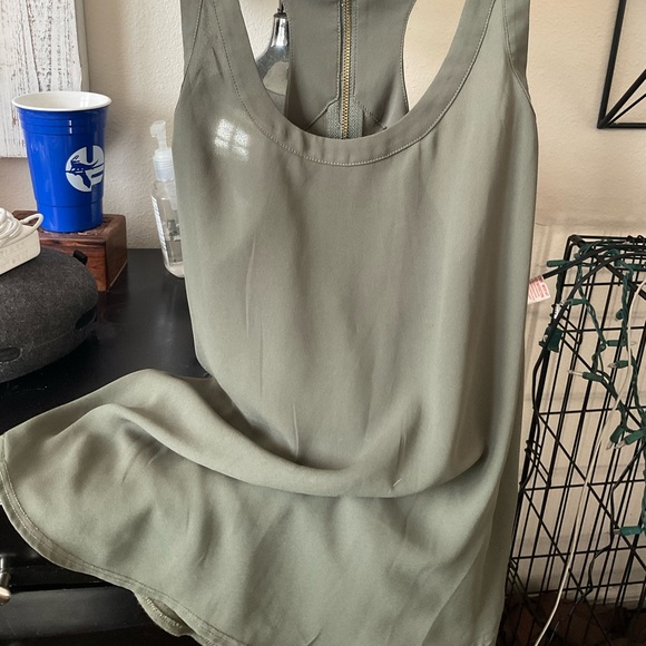 Dark Green Express Tank Top - Picture 2 of 2